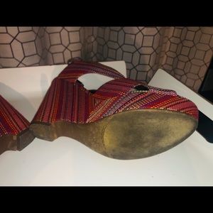 Crown Vintage Wedges